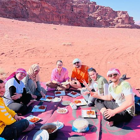 Wadi Rum Bubble Camp & Tour Exterior foto