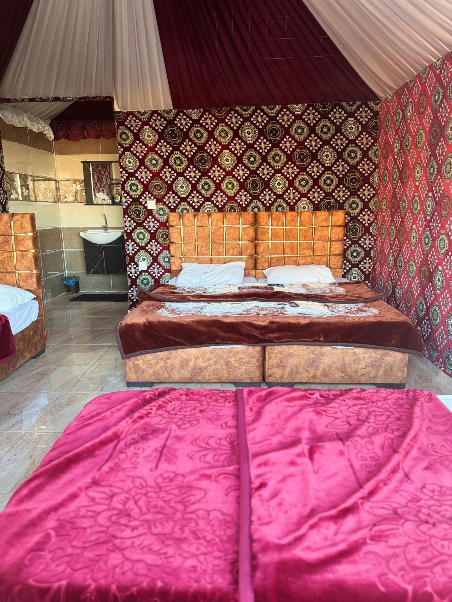 Wadi Rum Bubble Camp & Tour Exterior foto