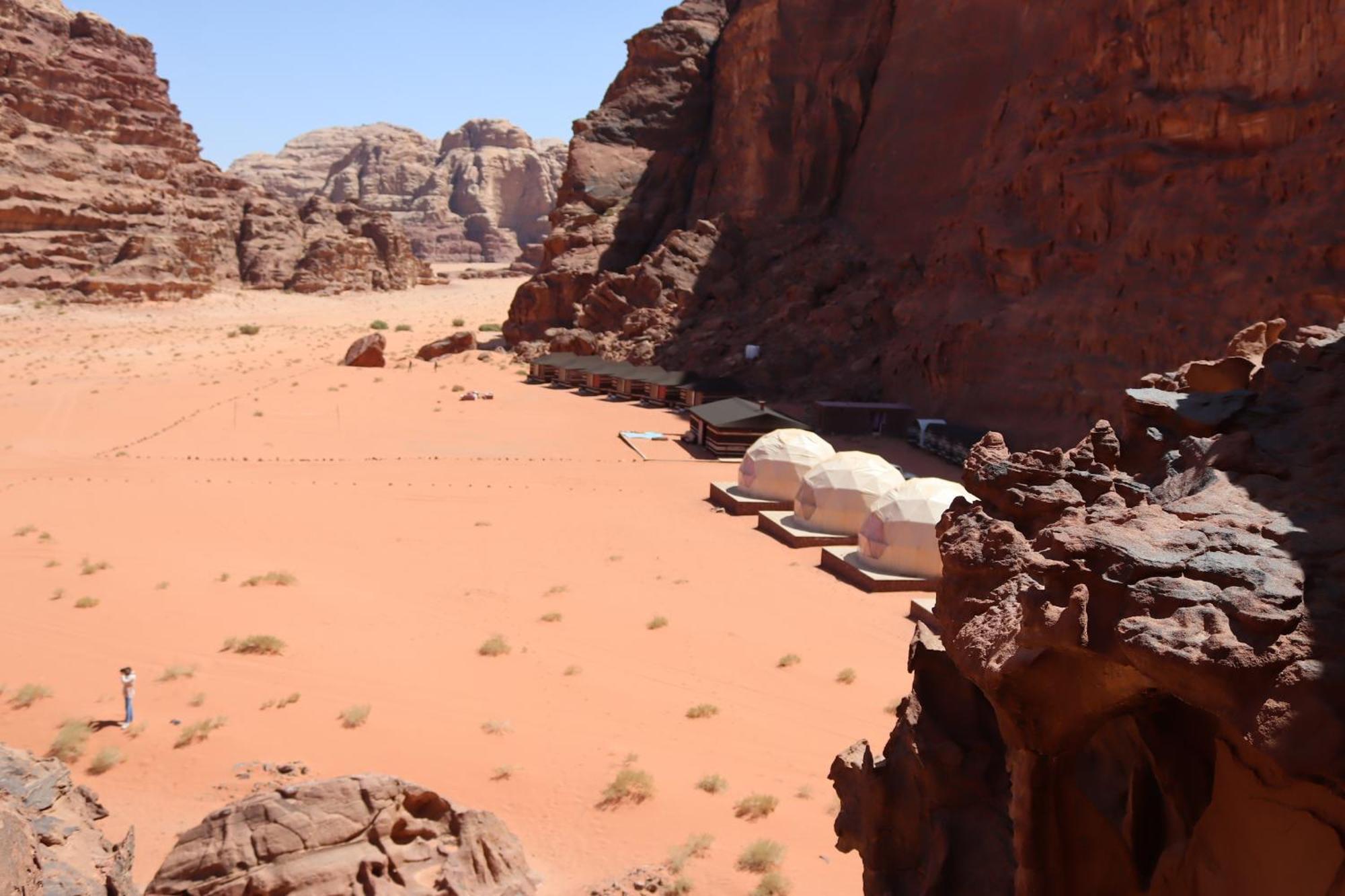 Wadi Rum Bubble Camp & Tour Exterior foto